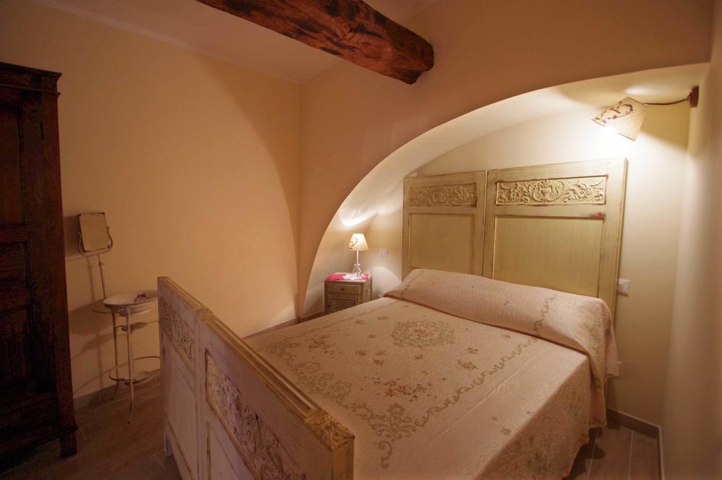 Il Mulino Del Castello Lejlighed Garlenda Værelse billede